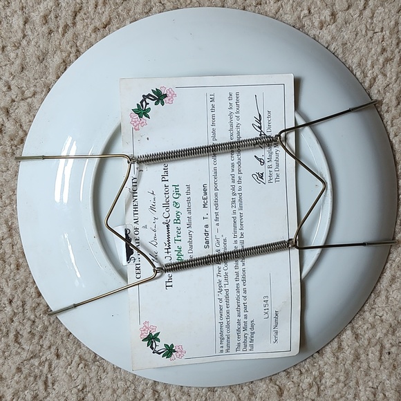 Collectors Plate - Picture 3 of 8